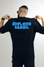 Camiseta Oversized Preta Exclusive com Estampa Grafite Azul - Imagem 2