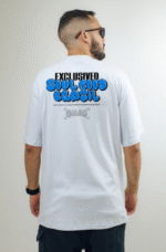 Camiseta Oversized Branca com Estampa Grafite Azul - Imagem 2