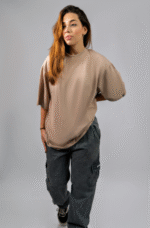 Camiseta Oversized Feminina Taupe Claro em Algodão Premium