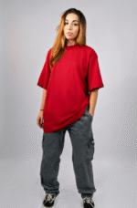 Camiseta Feminina Oversized Vermelha em Algodão Premium - Imagem 2
