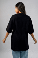 Camiseta Feminina Oversized Preta – Algodão Premium & Estilo Urbano - Imagem 3