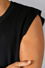 Regata Masculina Muscle Tee Preta em Malha Texturizada - Imagem 2